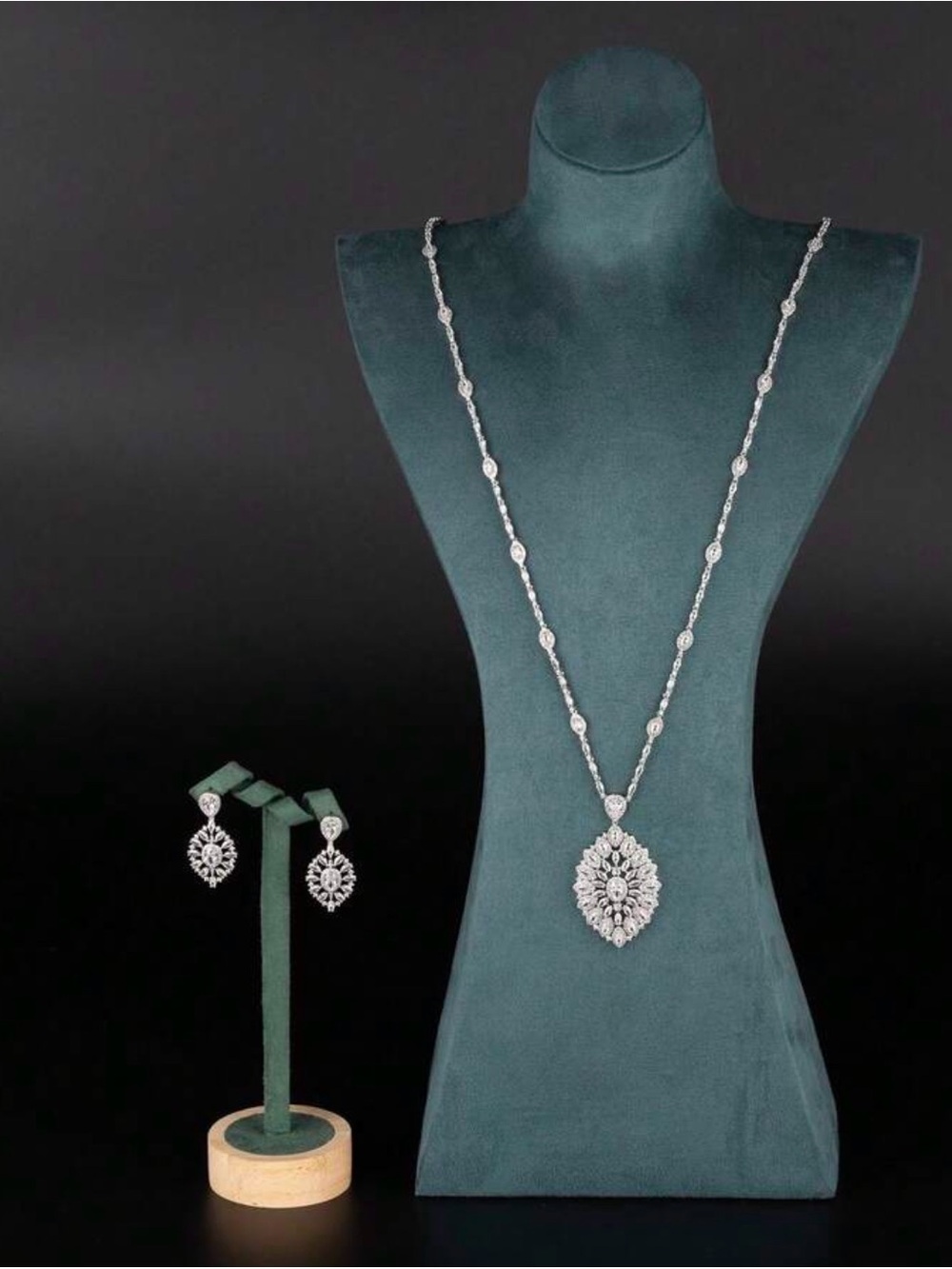 Cubic Zirconia Teardrop Crystal Pendant Necklace & Earring Set